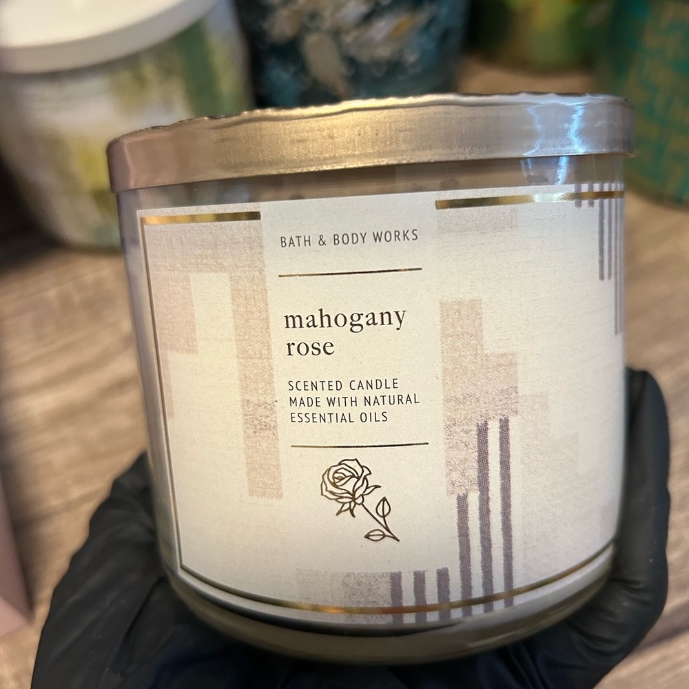 Bath & Body Works 3-Wick Candle - Picture 5 of 11